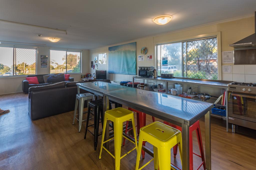 Bells Beach Backpackers Hostel Torquay Exterior photo