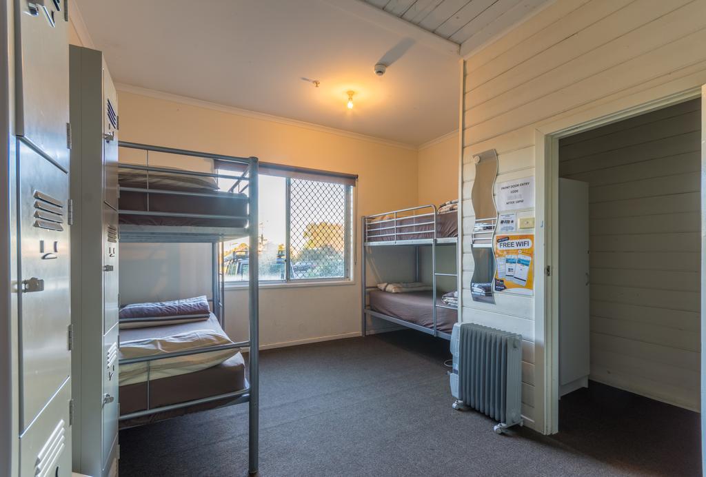 Bells Beach Backpackers Hostel Torquay Exterior photo